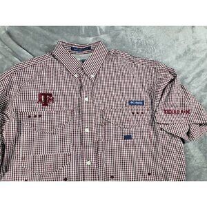 Columbia Maroon Checkered Casual Button Down Shirt